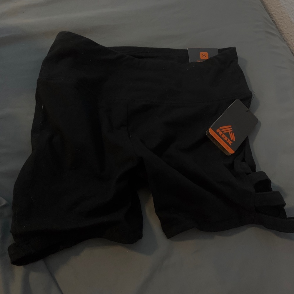 gym shorts size small !!